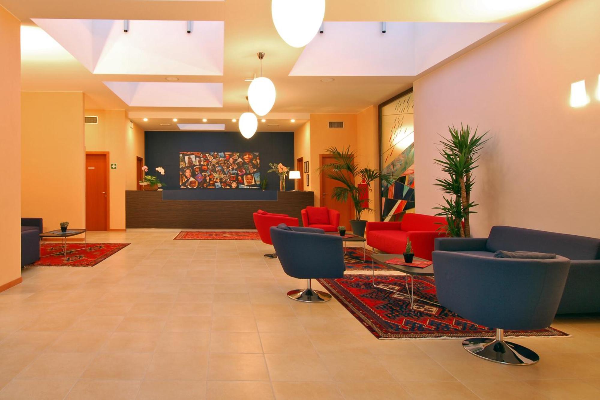 Rosso Frizzante Hotel Sorbara ภายนอก รูปภาพ