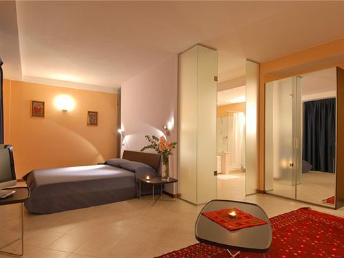 Rosso Frizzante Hotel Sorbara ภายนอก รูปภาพ