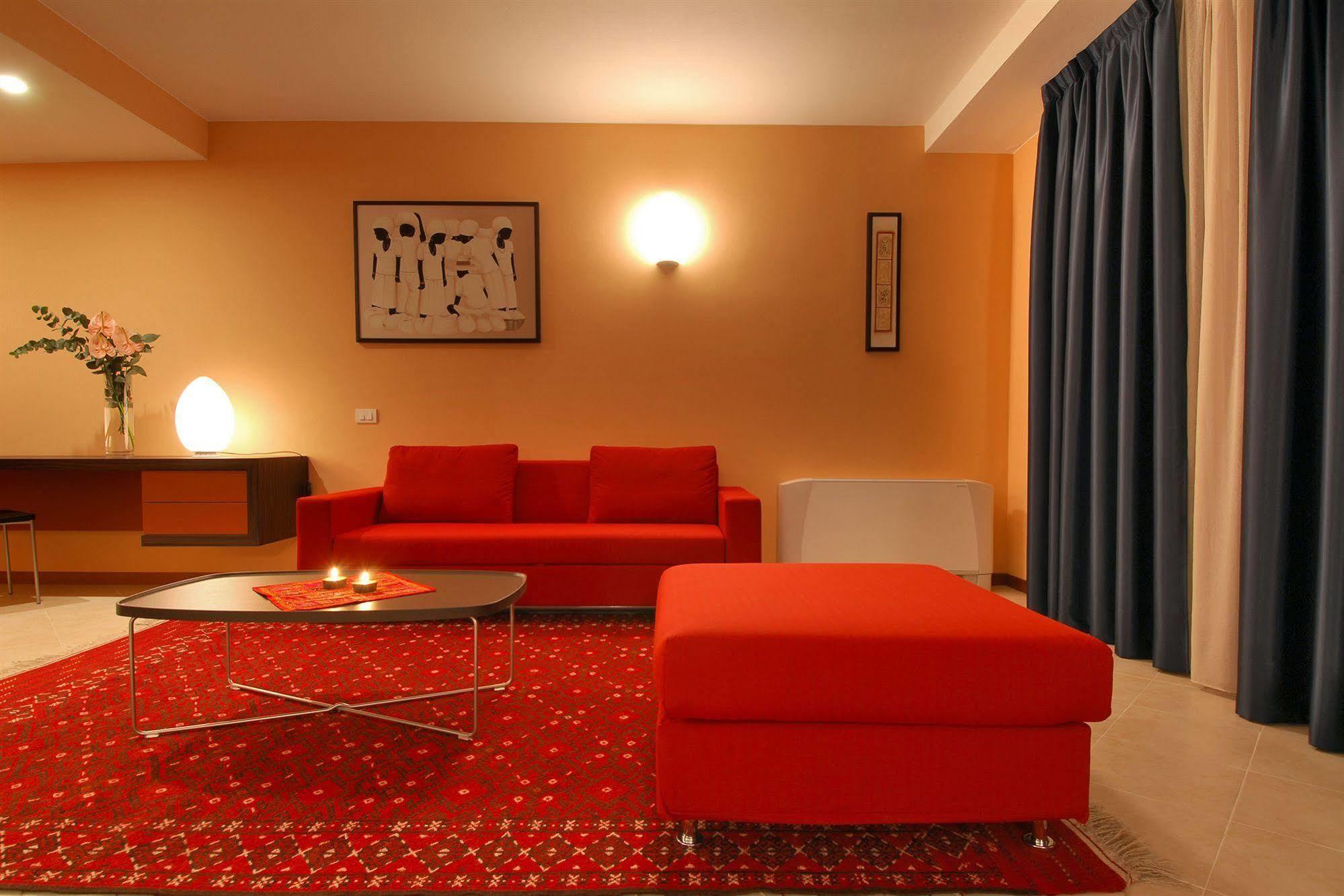 Rosso Frizzante Hotel Sorbara ภายนอก รูปภาพ