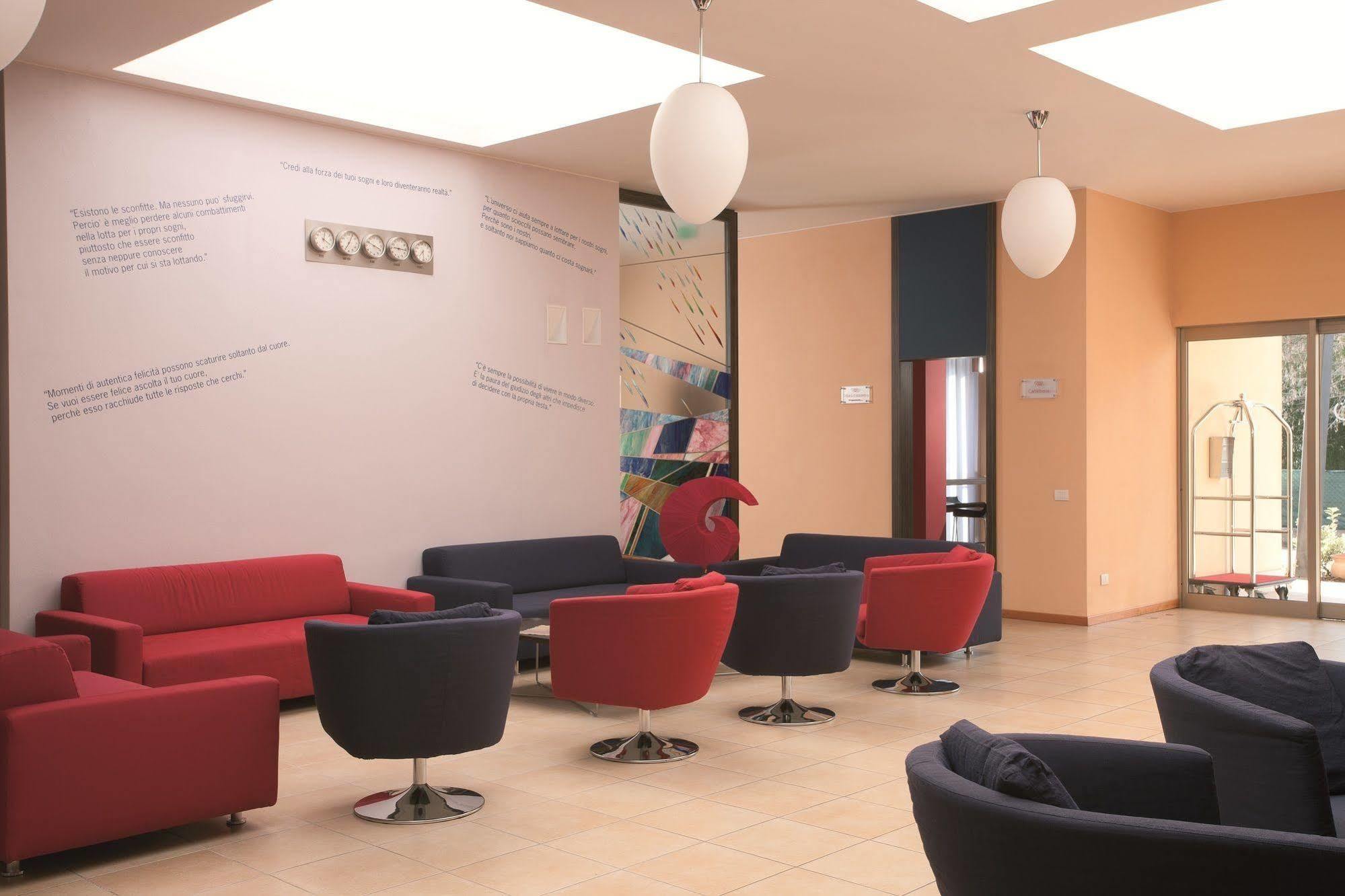 Rosso Frizzante Hotel Sorbara ภายนอก รูปภาพ